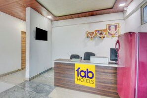 Reception - Fabhotel Aachal Executive (Pune)