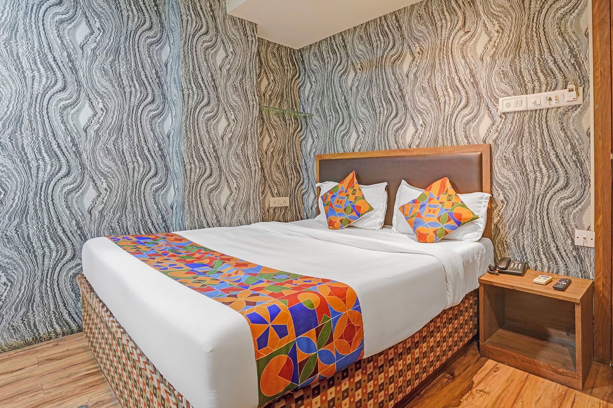 Lakens van Egyptisch katoen, luxe beddengoed, een kluis op de kamer