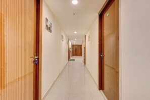 Lobby - Fabhotel Paradise Palace (Ghaziabad)