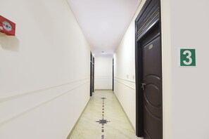 Lobby - Via Aura Palace (New Delhi)