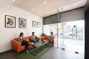 Sala de estar en el lobby