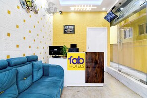 Reception - Fabhotel Florence Palace (Kolkata)