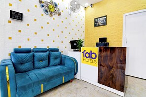 Reception - Fabhotel Florence Palace (Kolkata)