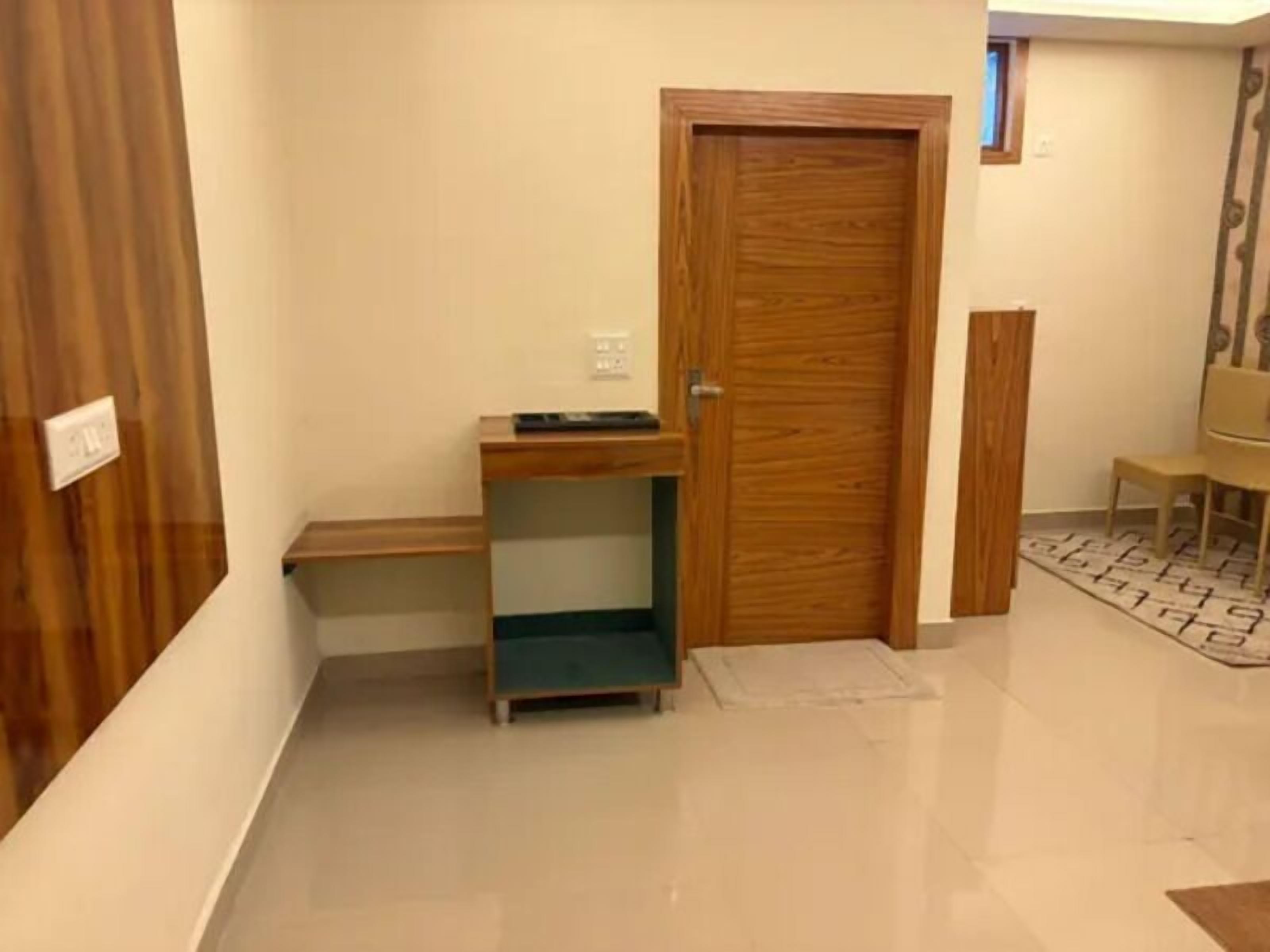 Seprai katun Mesir, seprai premium, brankas, dan Wi-Fi gratis