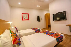 Egyptian cotton sheets, premium bedding, in-room safe, free WiFi - Fabhotel Nishkarsh (Jaipur)