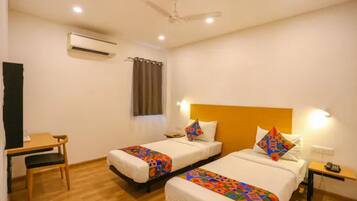 Egyptian cotton sheets, premium bedding, in-room safe, free WiFi