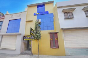 Exterior - Fabhotel Om Sai Residency (Varanasi)