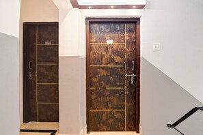 Lobby - Via Rajdanga Retreat (Kolkata)