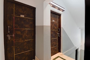 Lobby - Via Rajdanga Retreat (Kolkata)