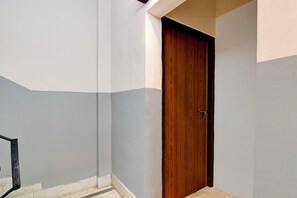 Lobby - Fabhotel Rajdanga Retreat (Kolkata)