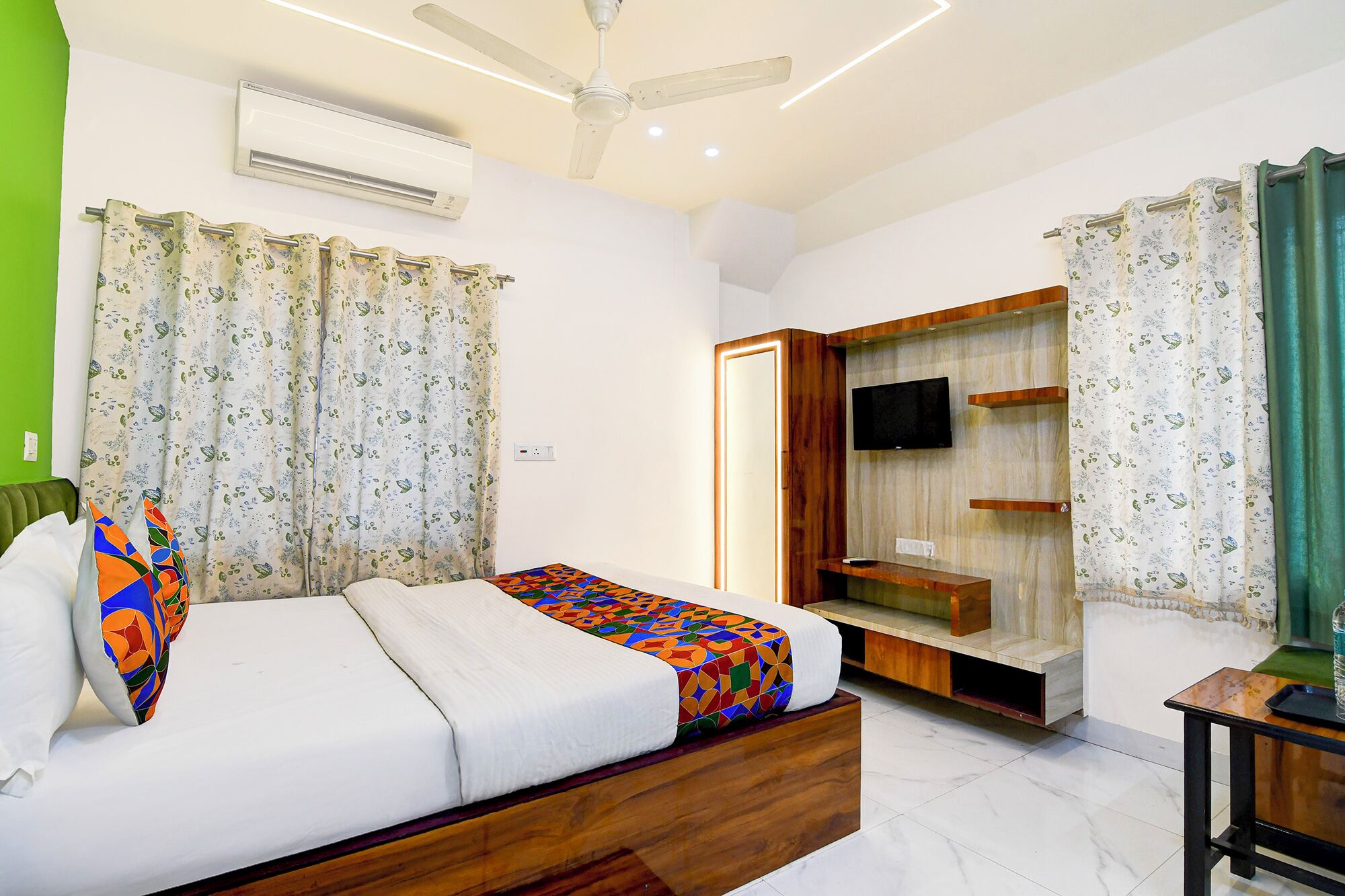 Sengetøy i egyptisk bomull, sengetøy av topp kvalitet og safe på rommet