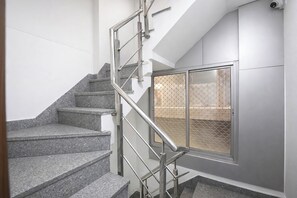 Lobby - Via Great Residency I (New Delhi)