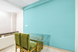 Lobby sitting area - Fabhotel Anmol Residency (New Delhi)