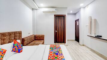 Lakens van Egyptisch katoen, luxe beddengoed, een kluis op de kamer