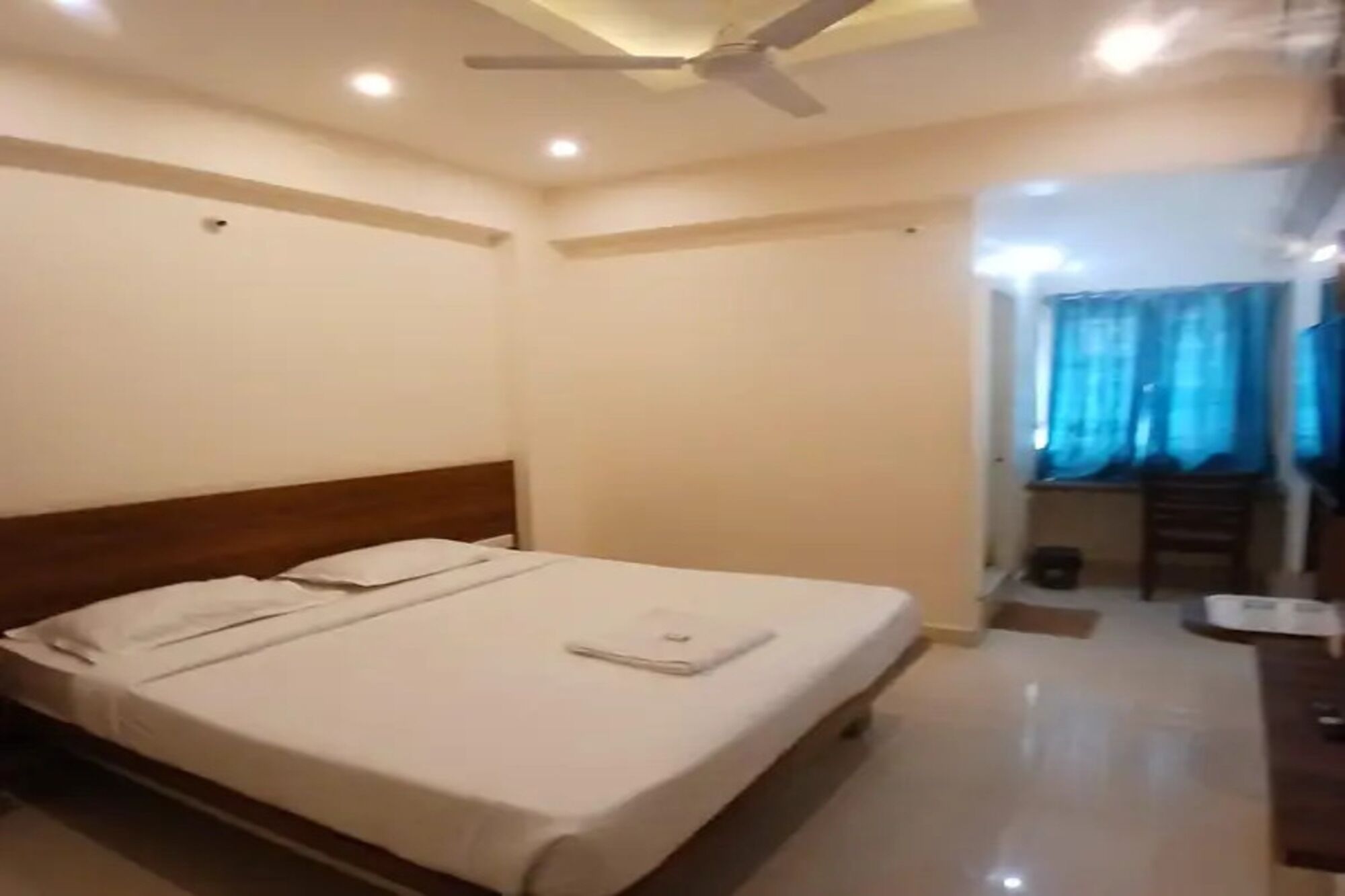 Deluxe Room | Egyptian cotton sheets, premium bedding, in-room safe, free WiFi