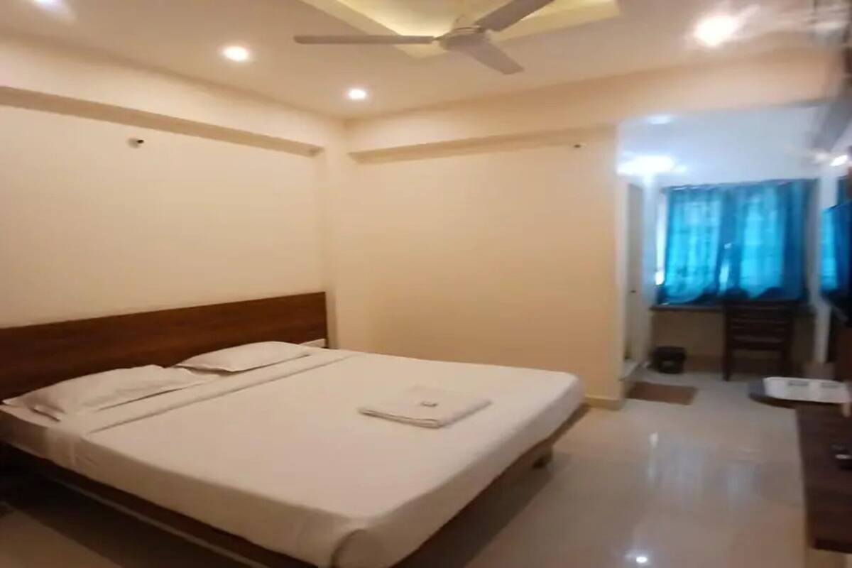 Deluxe Room | Egyptian cotton sheets, premium bedding, in-room safe, free WiFi