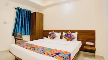 Egyptian cotton sheets, premium bedding, in-room safe, free WiFi