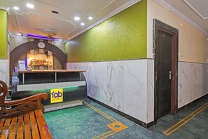 Reception - Fabhotel Step Inn I (Bhubaneshwar)