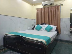 プレミアム ルーム | エジプト綿のシーツ、高級寝具、セーフティボックス (室内)、WiFi (無料)