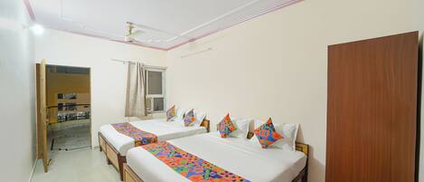 Egyptiske bomuldslagner, premium-sengetøj, pengeskab på værelset