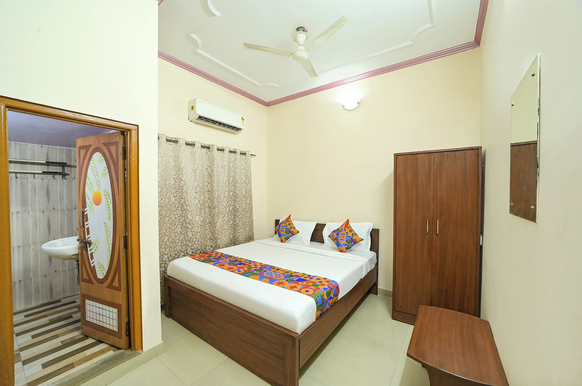 埃及棉床單、高級寢具、客房內保險箱、免費無線上網