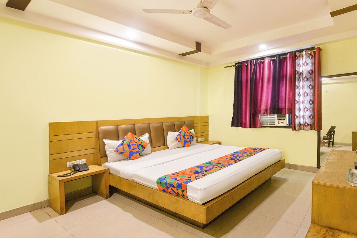 埃及棉床單、高級寢具、客房內保險箱、書桌