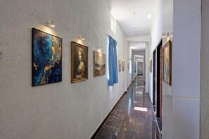 Lobby - Fabhotel Shri Hari Singh Dham (Vrindavan)