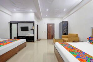 Egyptian cotton sheets, premium bedding, in-room safe, free WiFi - Fabhotel Shri Hari Singh Dham (Vrindavan)