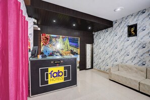 Reception - Via Atithi Inn (Varanasi)