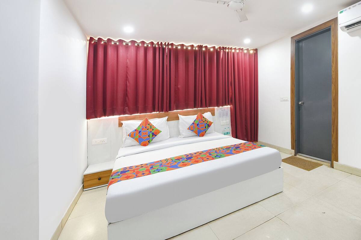 Habitación Deluxe | Sábanas de algodón egipcio, ropa de cama de alta calidad, caja fuerte