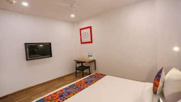 Deluxe Room | Egyptian cotton sheets, premium bedding, in-room safe, free WiFi