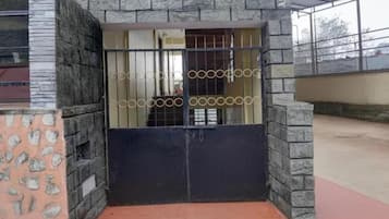 EntrĂ©e de lâhĂ©bergement