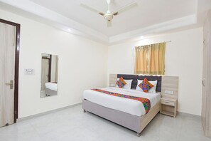 Egyptian cotton sheets, premium bedding, in-room safe, free WiFi