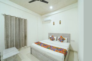 Egyptian cotton sheets, premium bedding, in-room safe, free WiFi - Fabhotel The Petra (Jaipur)
