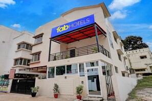 Exterior - Fabhotel Sri Aditya Inn (Anekal)