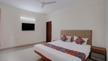 Egyptian cotton sheets, premium bedding, in-room safe, free WiFi