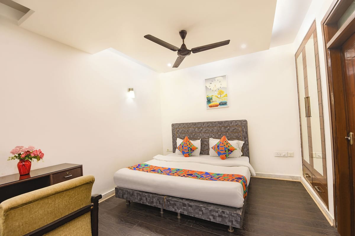 Premium Room | Egyptian cotton sheets, premium bedding, in-room safe, free WiFi