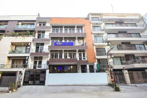 Exterior - Fabhotel 82 Inn (New Delhi)