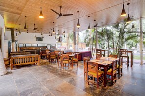 Restaurant - Fabhotel Bay Breeze (Morjim)