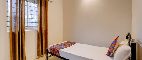 Egyptian cotton sheets, premium bedding, in-room safe, free WiFi