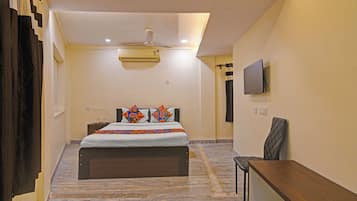 Egyptian cotton sheets, premium bedding, in-room safe, free WiFi