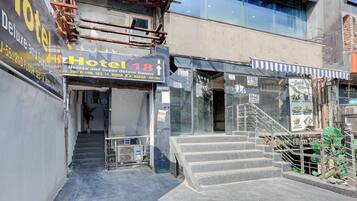 Entrada al alojamiento