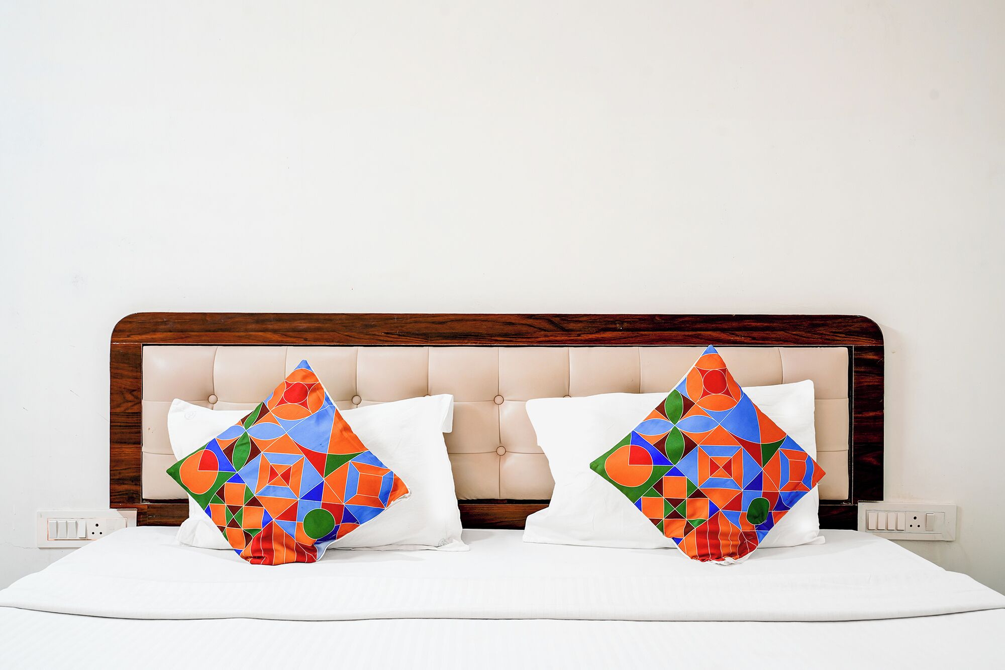 Egyptian cotton sheets, premium bedding, in-room safe, desk