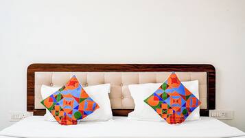 Egyptian cotton sheets, premium bedding, in-room safe, desk