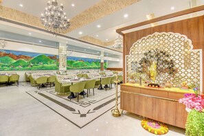 Restaurant - Fabhotel Chhappan (Chhatrapati Sambhajinagar)