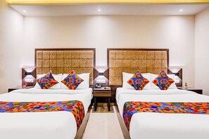 Egyptian cotton sheets, premium bedding, in-room safe, free WiFi - Fabhotel Abrol Suites (Mumbai)