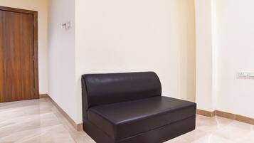 Coin salon dans le hall