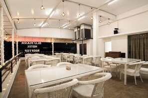 Restaurant - Fabhotel Blu Mark (Indore)