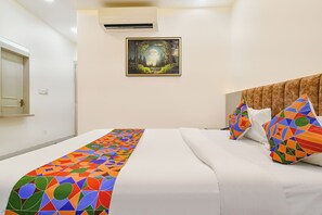 Egyptian cotton sheets, premium bedding, in-room safe, free WiFi - Fabhotel Kreston Heights (Indore)