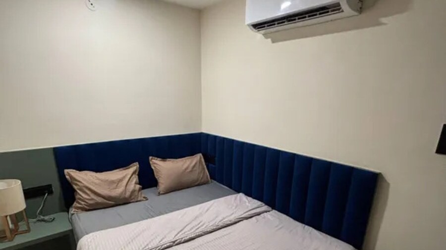 Fabhotel Hostique Stays